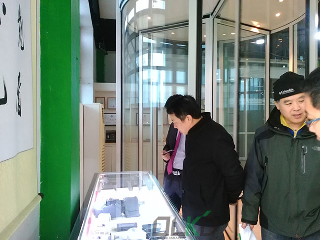 參觀型材及電機部分